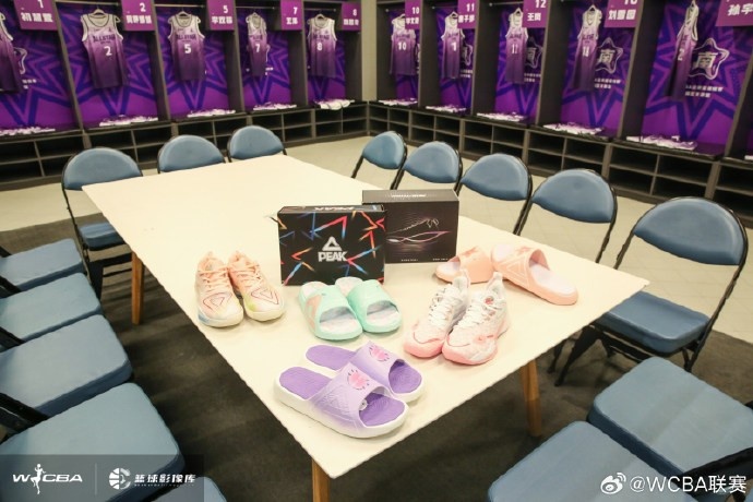 WCBA全明星周末更衣室抢先看 南北区球衣你更喜欢哪一款?