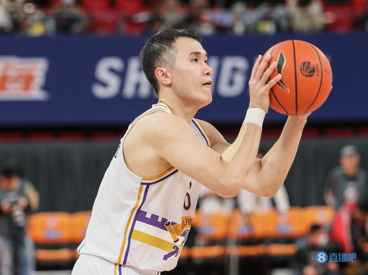 百步穿杨！张帆13中8拿到21分 三分9中5