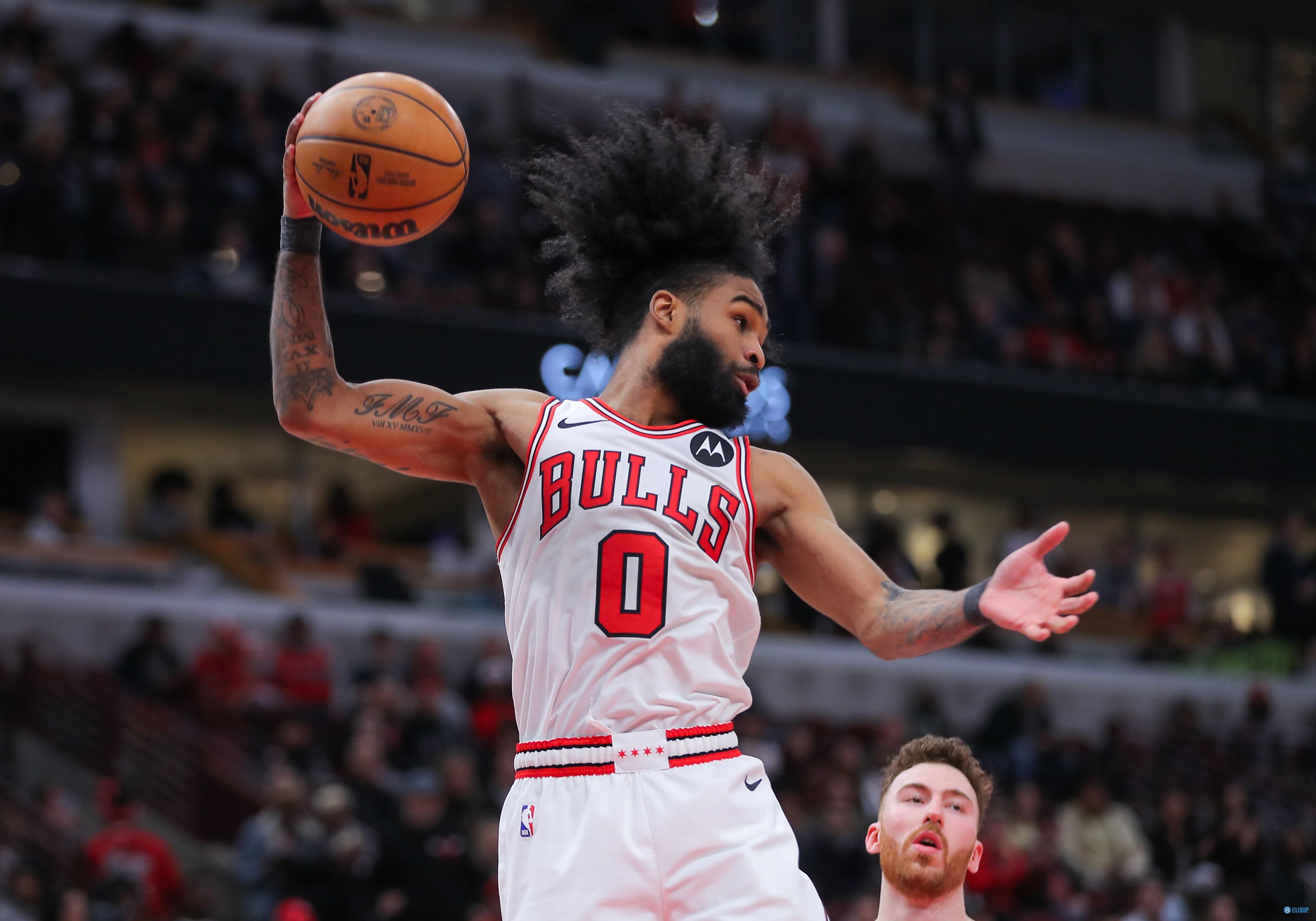 Woj：科比-怀特被诊断为髋部轻度拉伤 最快于周日对阵奇才回归