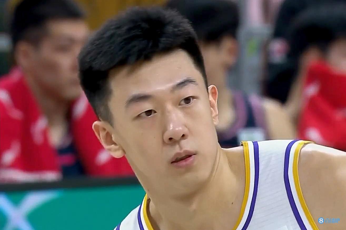 7投4中得到10分14篮板2助攻！闵鹿蕾：王少杰还能打得更好